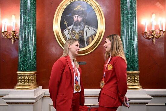 Встреча российских олимпийцев и паралимпийцев с членами правительства РФ