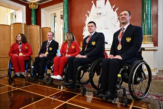 Встреча российских олимпийцев и паралимпийцев с членами правительства РФ