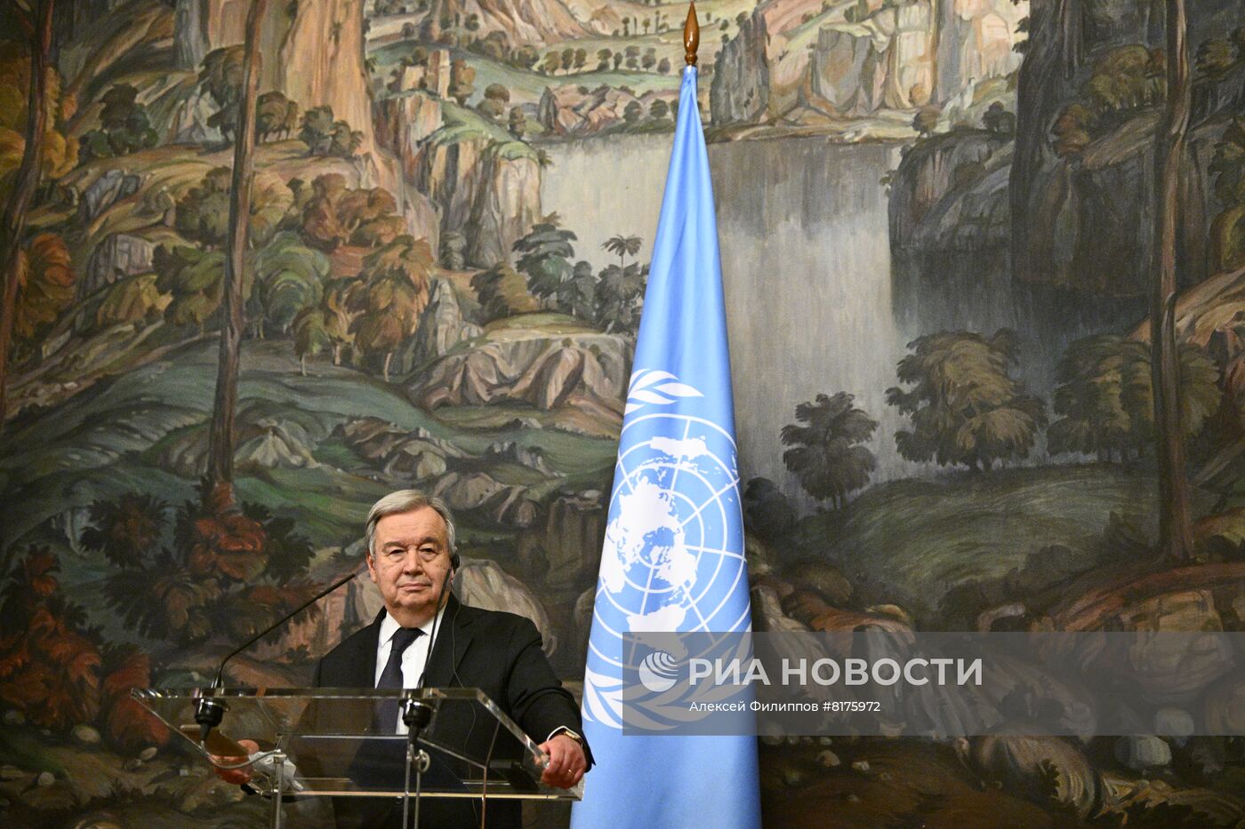 Встреча главы МИД РФ С. Лаврова с генсеком ООН А. Гутеррешем