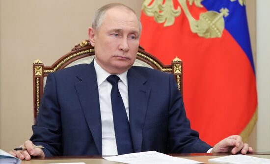 Президент РФ В. Путин провел заседание Совета при президенте по развитию физической культуры и спорта