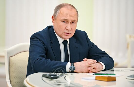 Президент РФ В. Путин встретился с генеральным секретарем ООН А. Гутеррешем