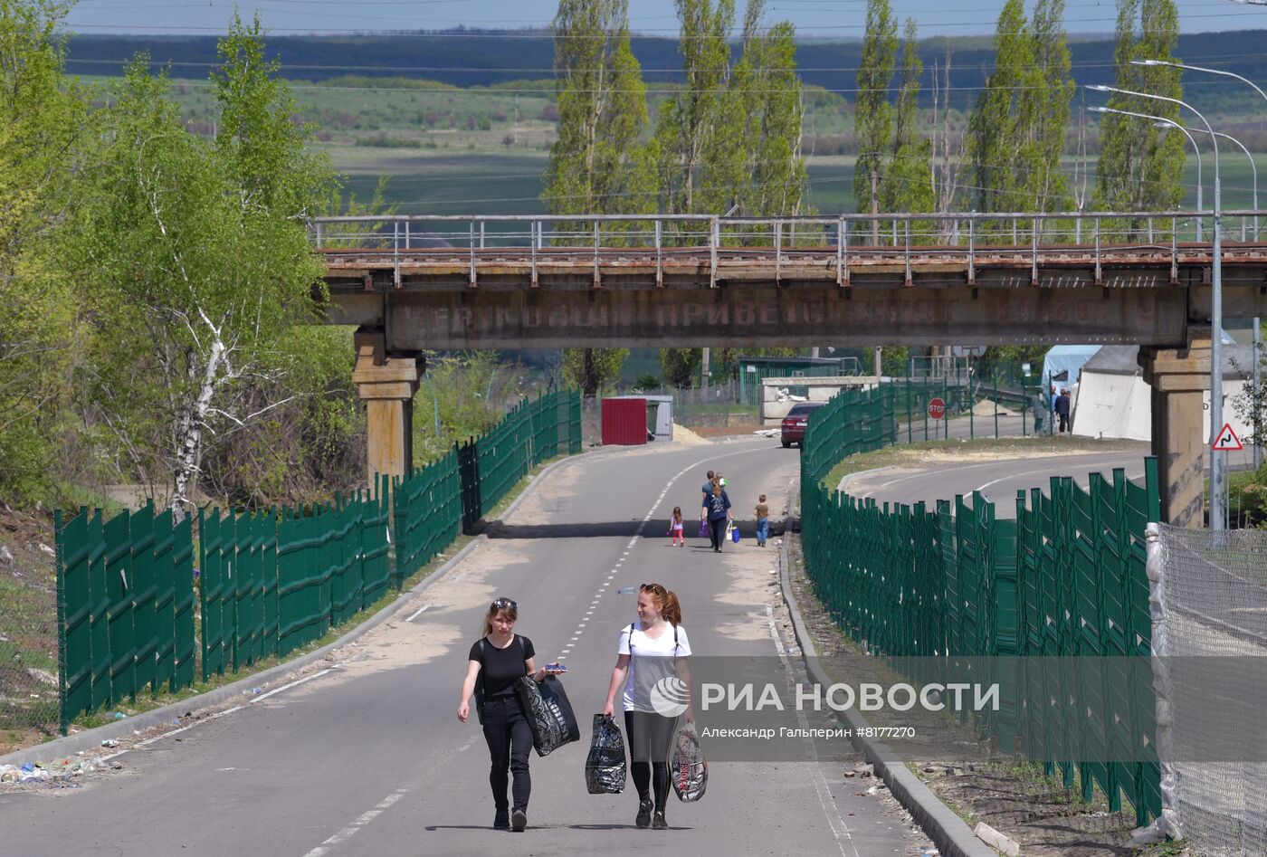 Открытие в освобожденном районе ЛНР таможенного поста на границе с РФ