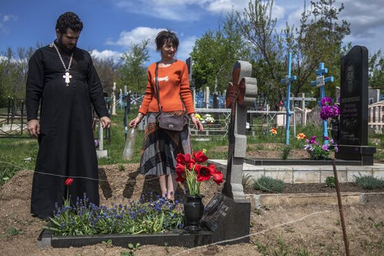 Воссоединение семьи на освобожденных Народной милицией ЛНР территориях