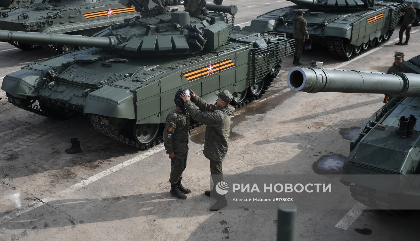 Подготовка к репетиции парада Победы в Москве