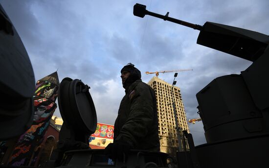 Подготовка к репетиции парада Победы в Москве