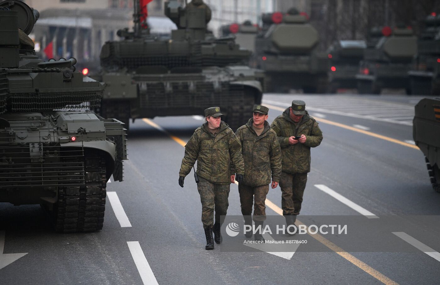 Подготовка к репетиции парада Победы в Москве