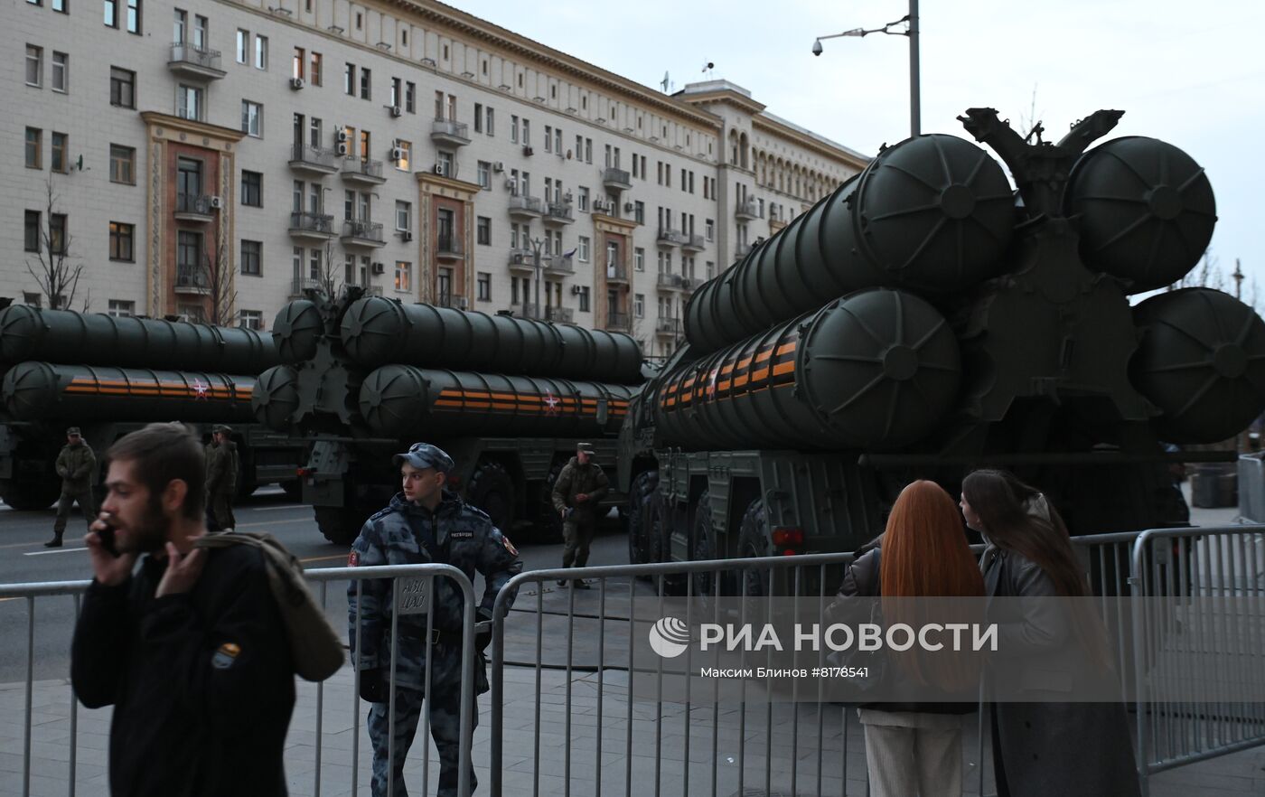 Подготовка к репетиции парада Победы в Москве