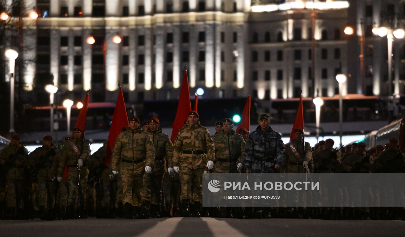 Подготовка к репетиции парада Победы в Москве