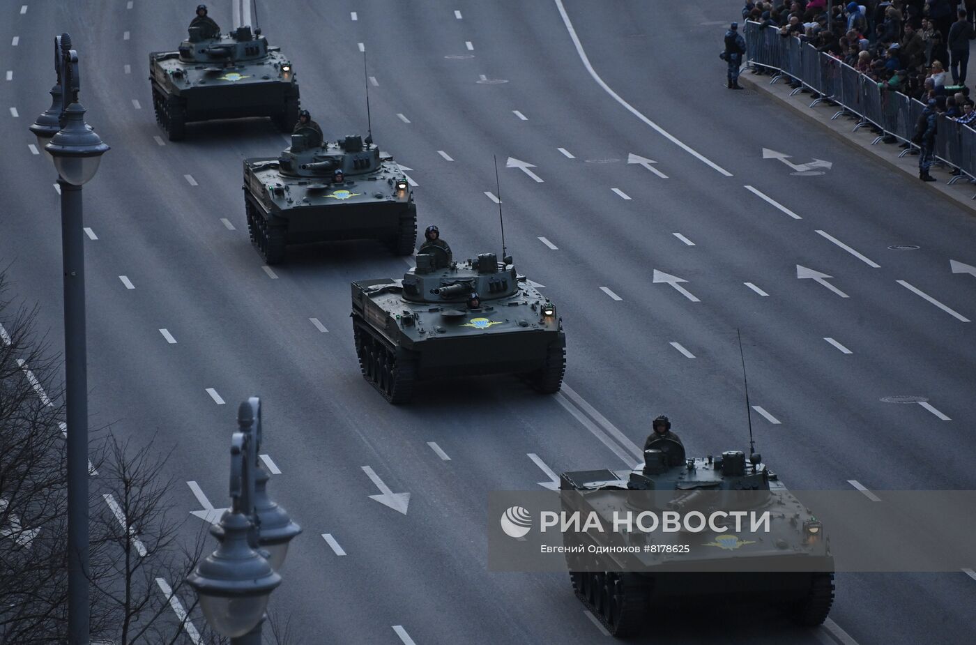 Подготовка к репетиции парада Победы в Москве