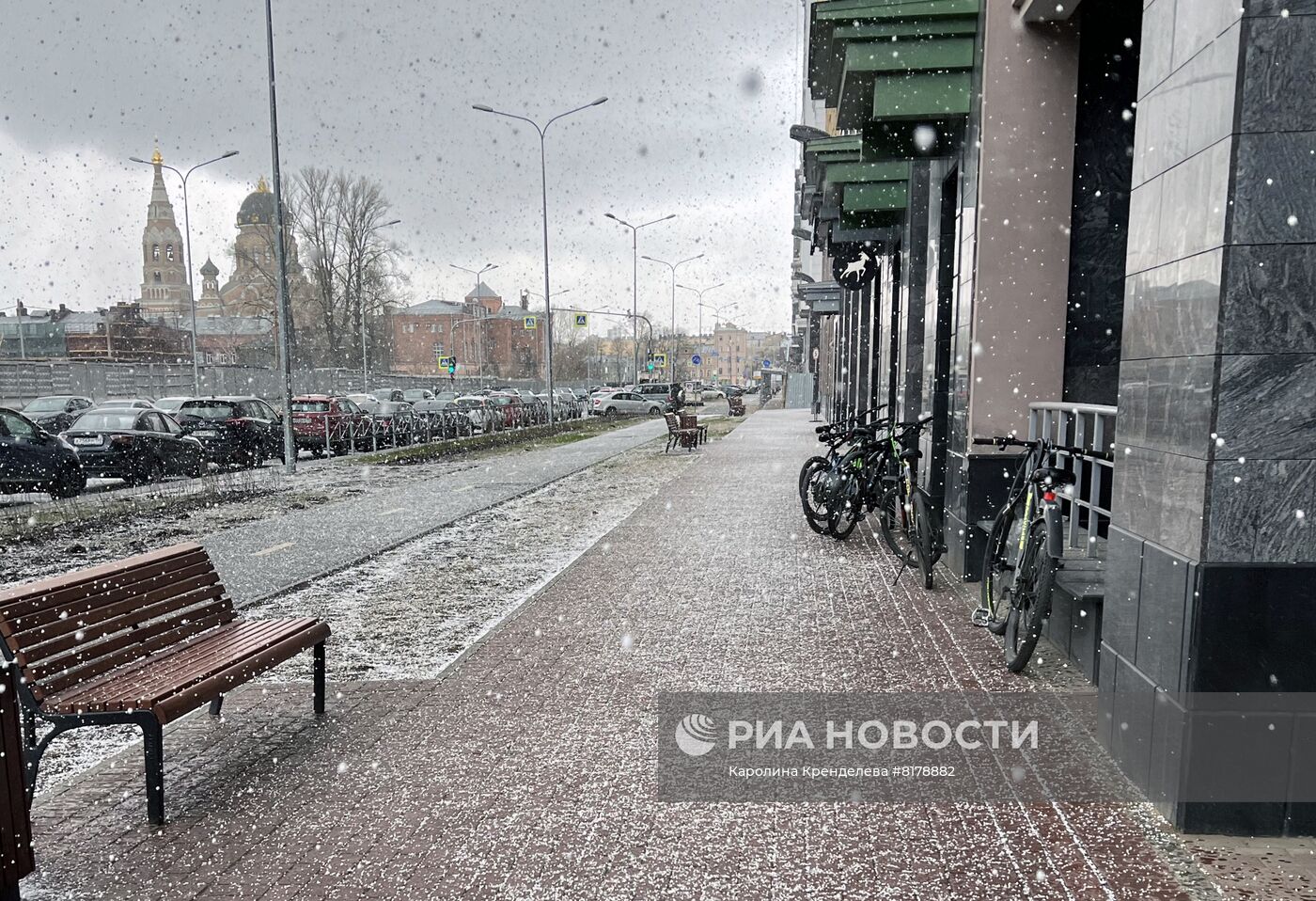 Весенний снегопад в Санкт-Петербурге