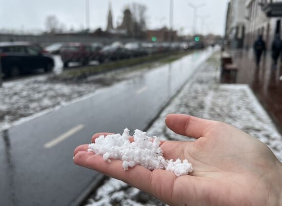 Весенний снегопад в Санкт-Петербурге