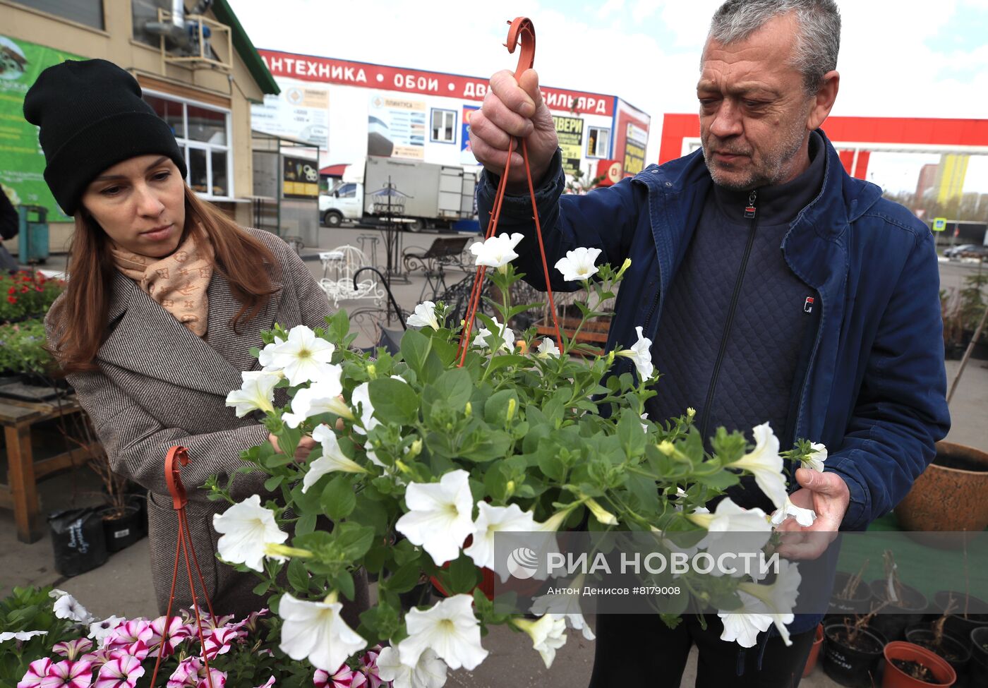 Продажи строительных материалов выросли с началом дачного сезона