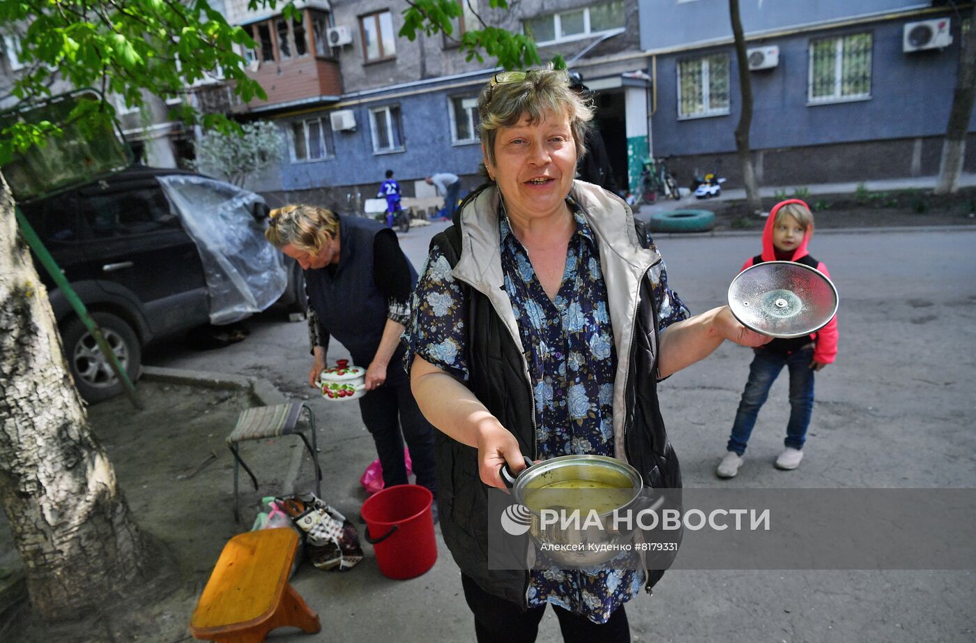 Мирная жизнь в Левобережном районе Мариуполя