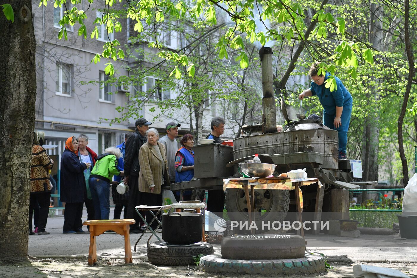 Мирная жизнь в Левобережном районе Мариуполя