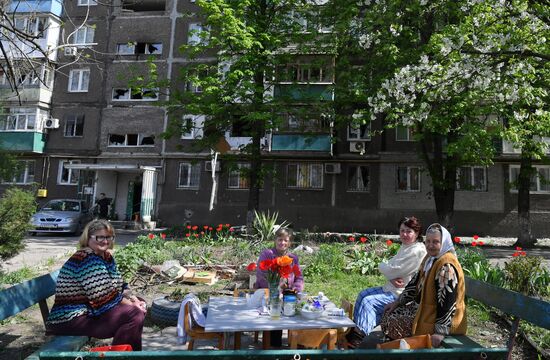 Мирная жизнь в Левобережном районе Мариуполя