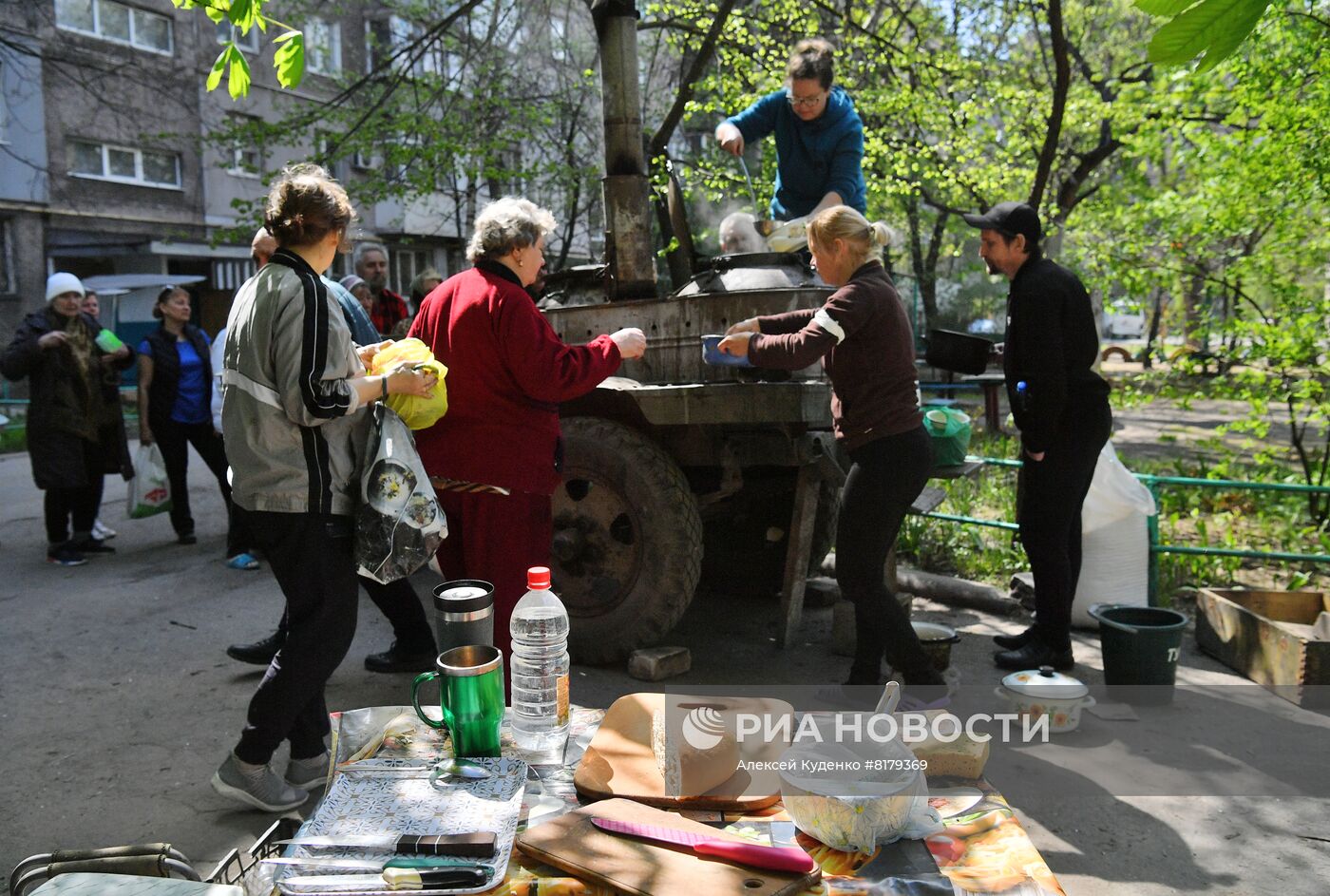 Мирная жизнь в Левобережном районе Мариуполя