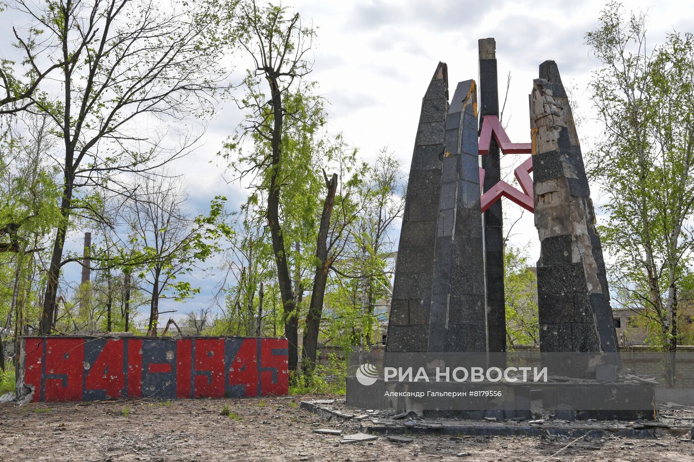 Разрушенная промзона в Рубежном