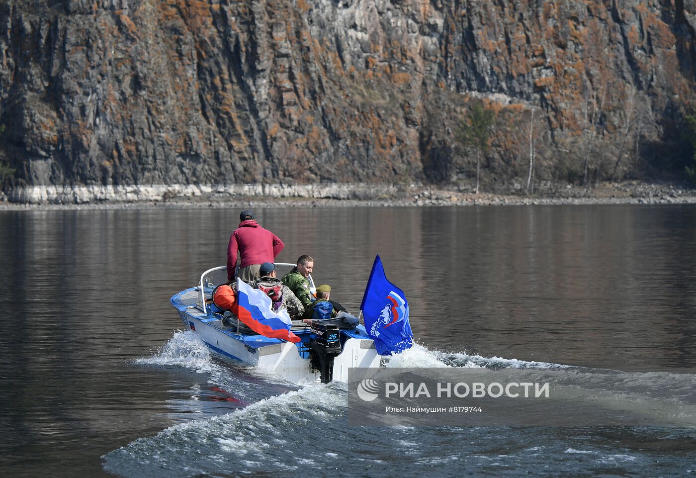 Георгиевская лента в форме буквы Z на горе в Красноярском крае 