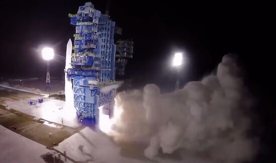 С космодрома Плесецк запущена ракета "Ангара-1.2" со спутником Минобороны РФ
