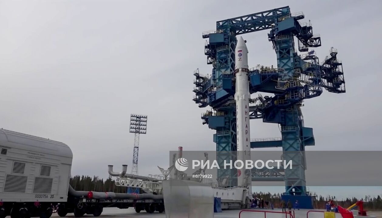 С космодрома Плесецк запущена ракета "Ангара-1.2" со спутником Минобороны РФ