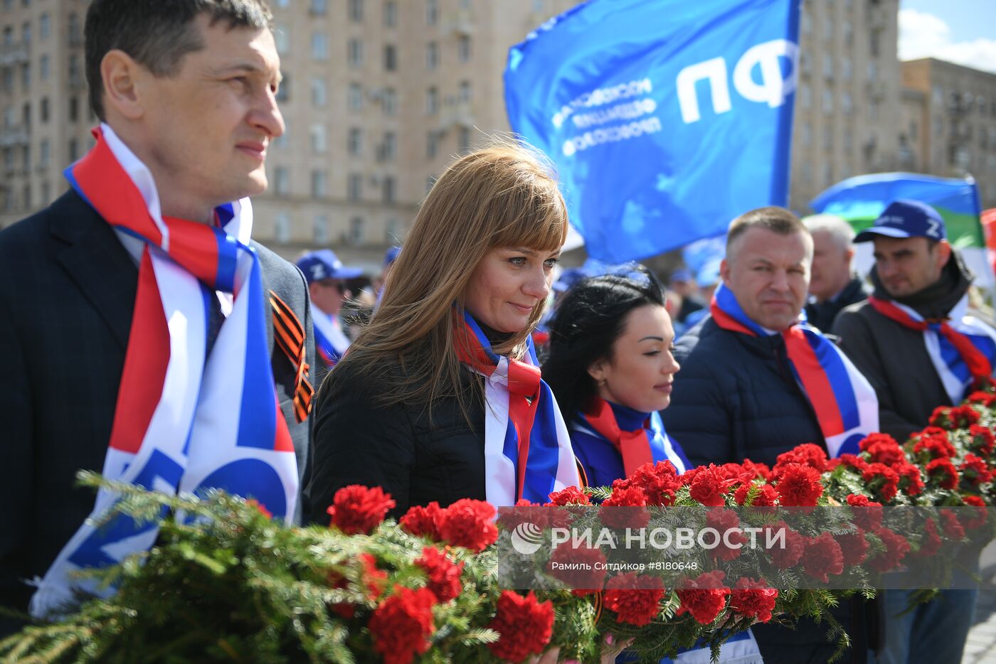 Прибытие участников Всероссийского автопробега профсоюзов "Zа мир без нацизма" в Москву