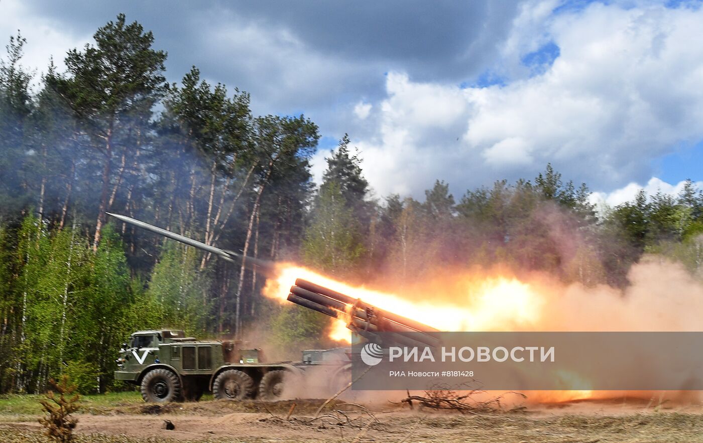 Работа российских РСЗО "Ураган" на Харьковском направлении