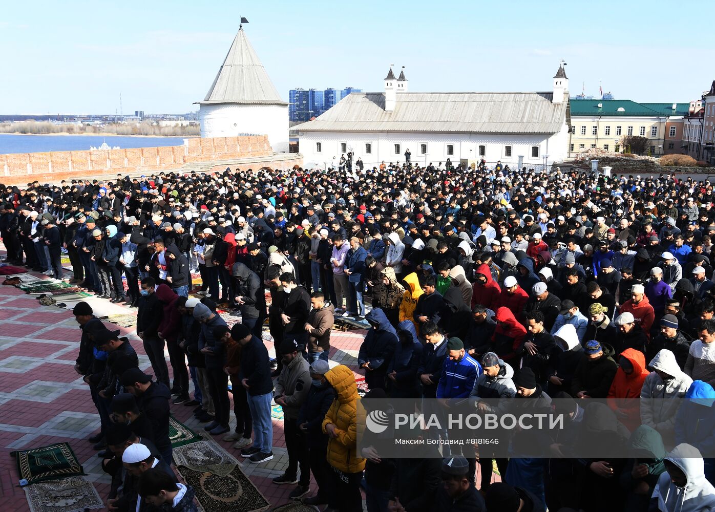 Празднование Ураза-байрама в Казани