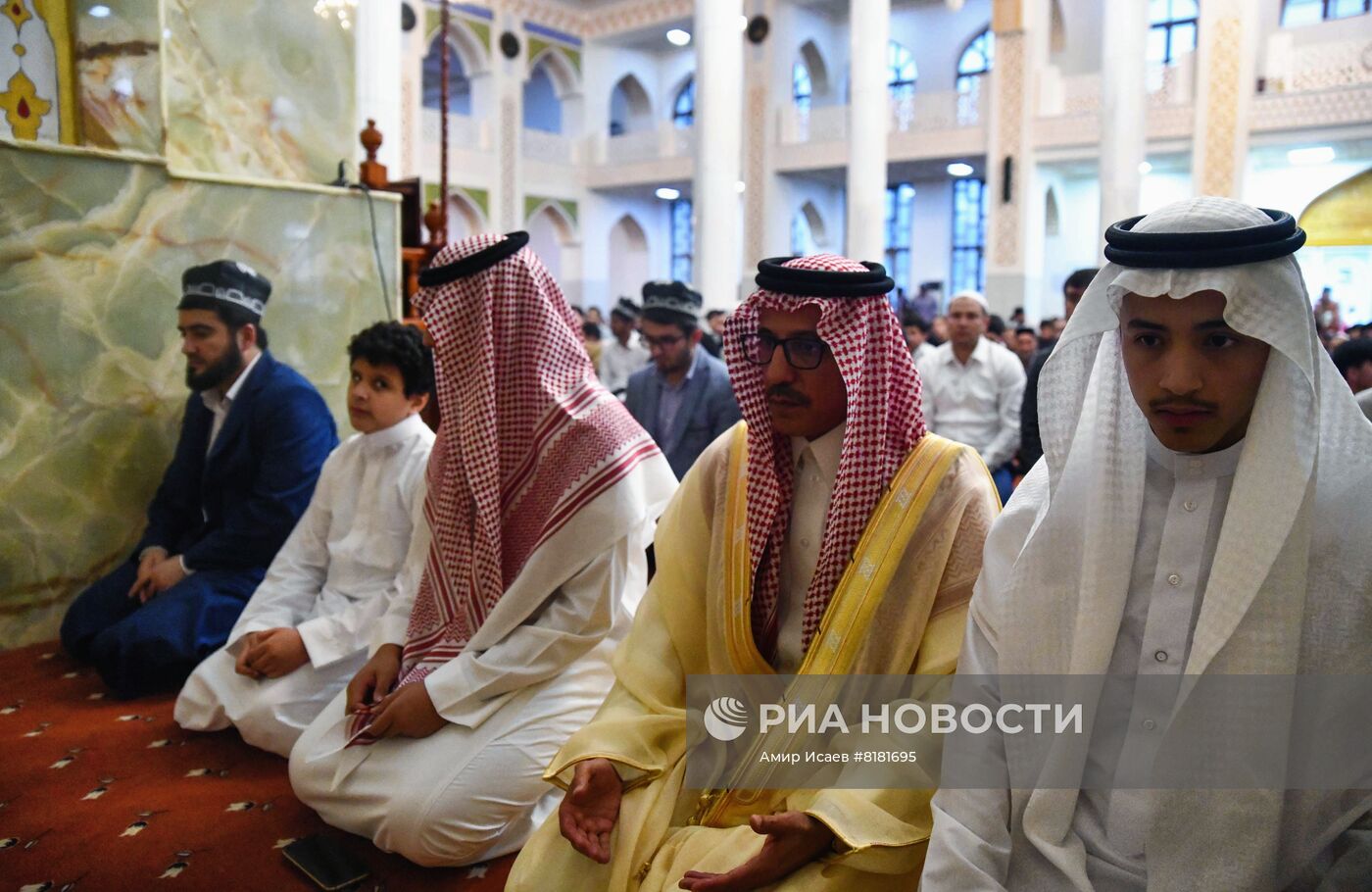 Празднование Ураза-байрама за рубежом