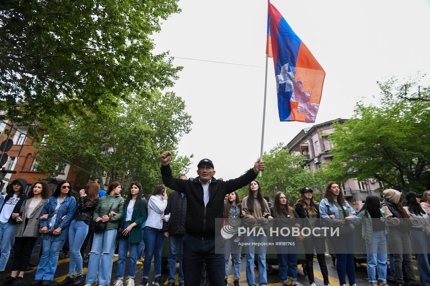 Акции протеста продолжаются в Ереване