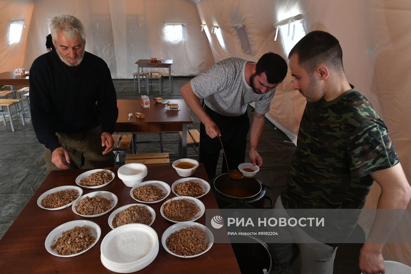 Пункт временного содержания украинских военнопленных на Харьковском направлении