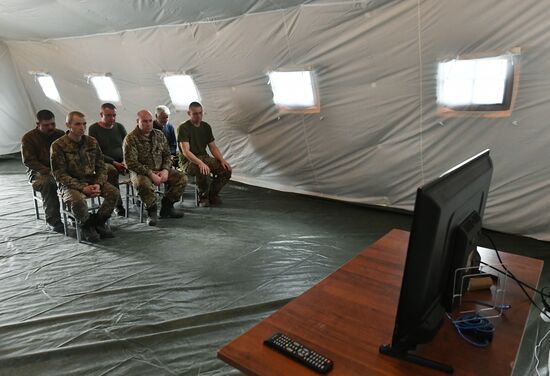 Пункт временного содержания украинских военнопленных на Харьковском направлении