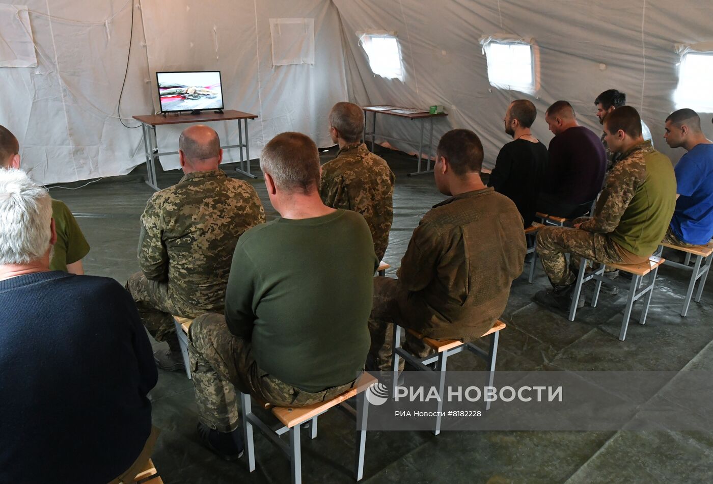 Пункт временного содержания украинских военнопленных на Харьковском направлении