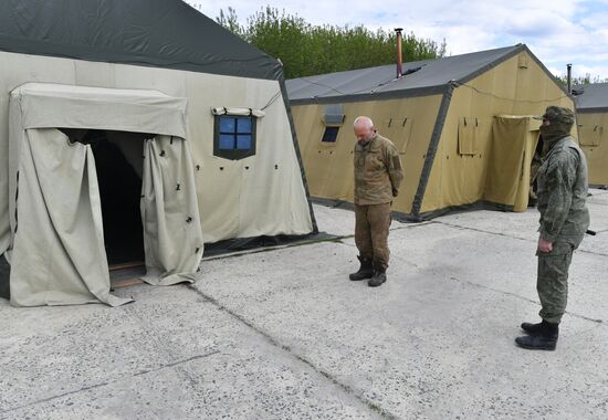 Пункт временного содержания украинских военнопленных на Харьковском направлении