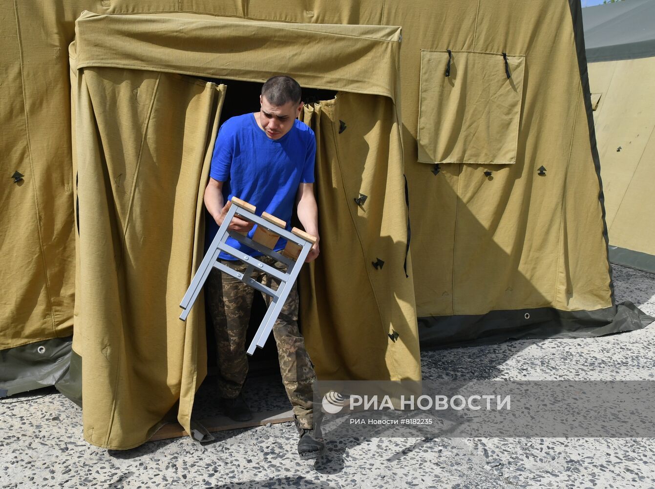 Пункт временного содержания украинских военнопленных на Харьковском направлении