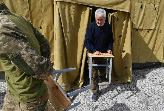 Пункт временного содержания украинских военнопленных на Харьковском направлении