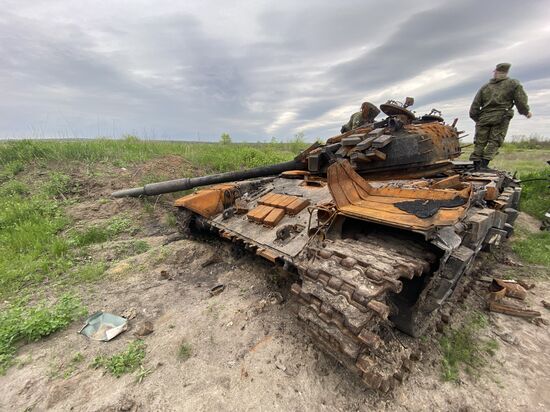 Работа следователей СК РФ в городе Счастье в ЛНР
