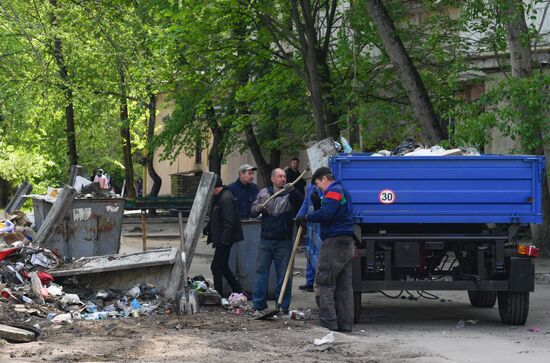 Уборка мусора в городе Рубежное