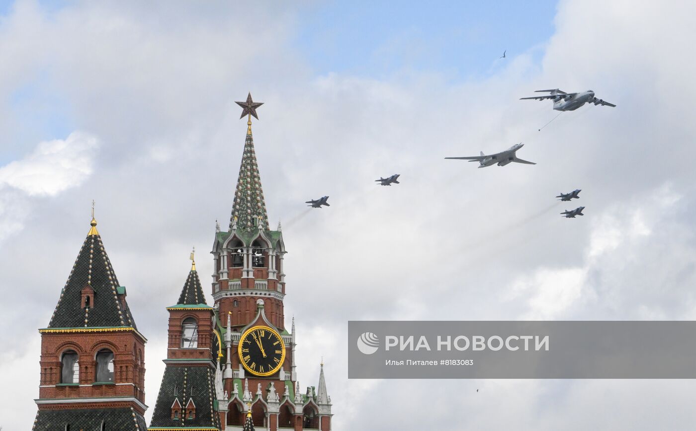 Репетиция воздушной части парада Победы 