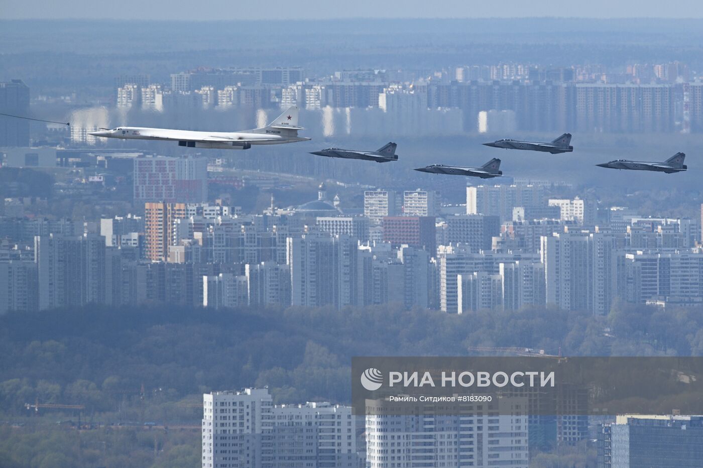 Репетиция воздушной части парада Победы 