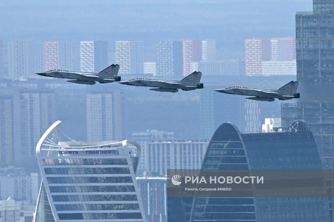 Репетиция воздушной части парада Победы 