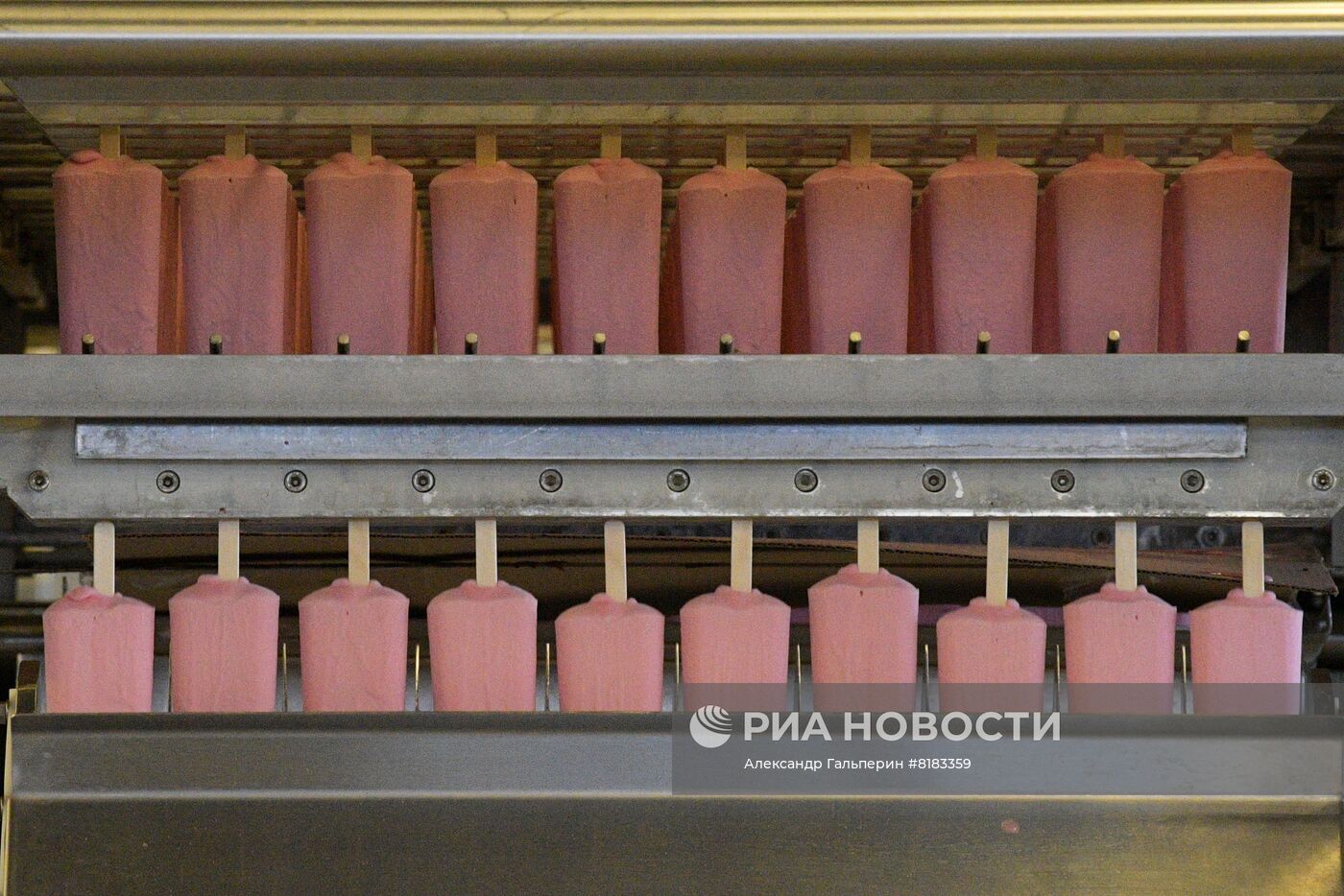 Производство мороженого на Луганском хладокомбинате