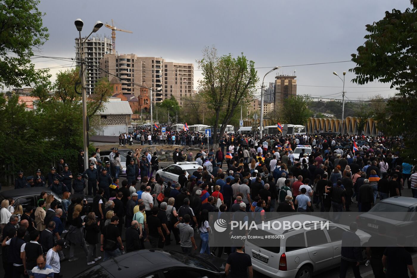 В Ереване продолжаются митинги оппозиции