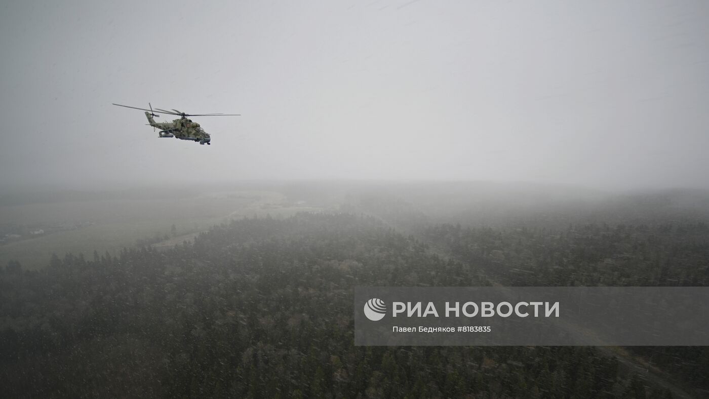 Подготовка к репетиции воздушной части парада Победы