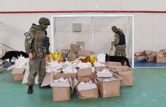 Гумпомощь из России выдают нуждающимся в Волчанске в Харьковской области