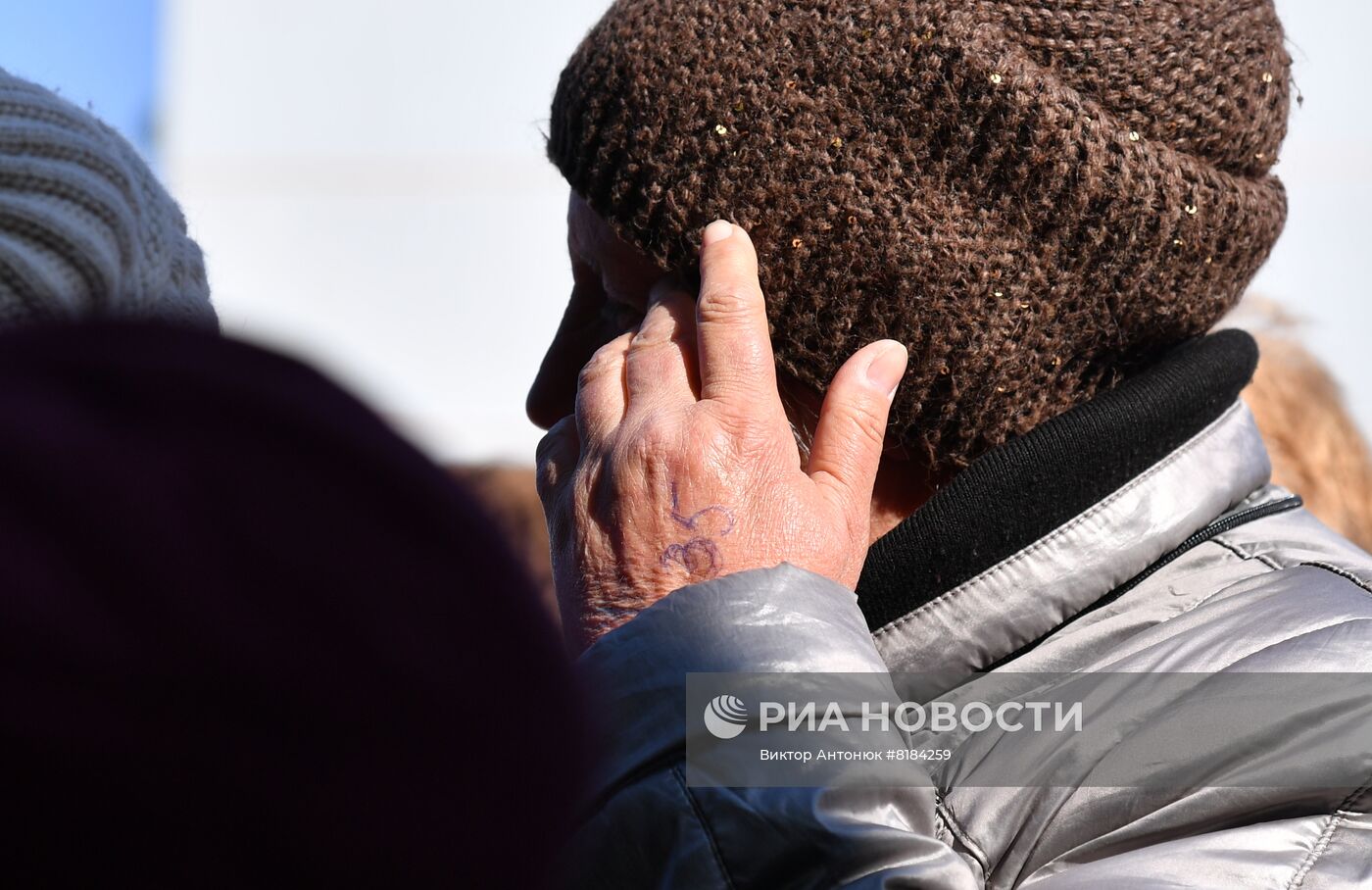 Гумпомощь из России выдают нуждающимся в Волчанске в Харьковской области