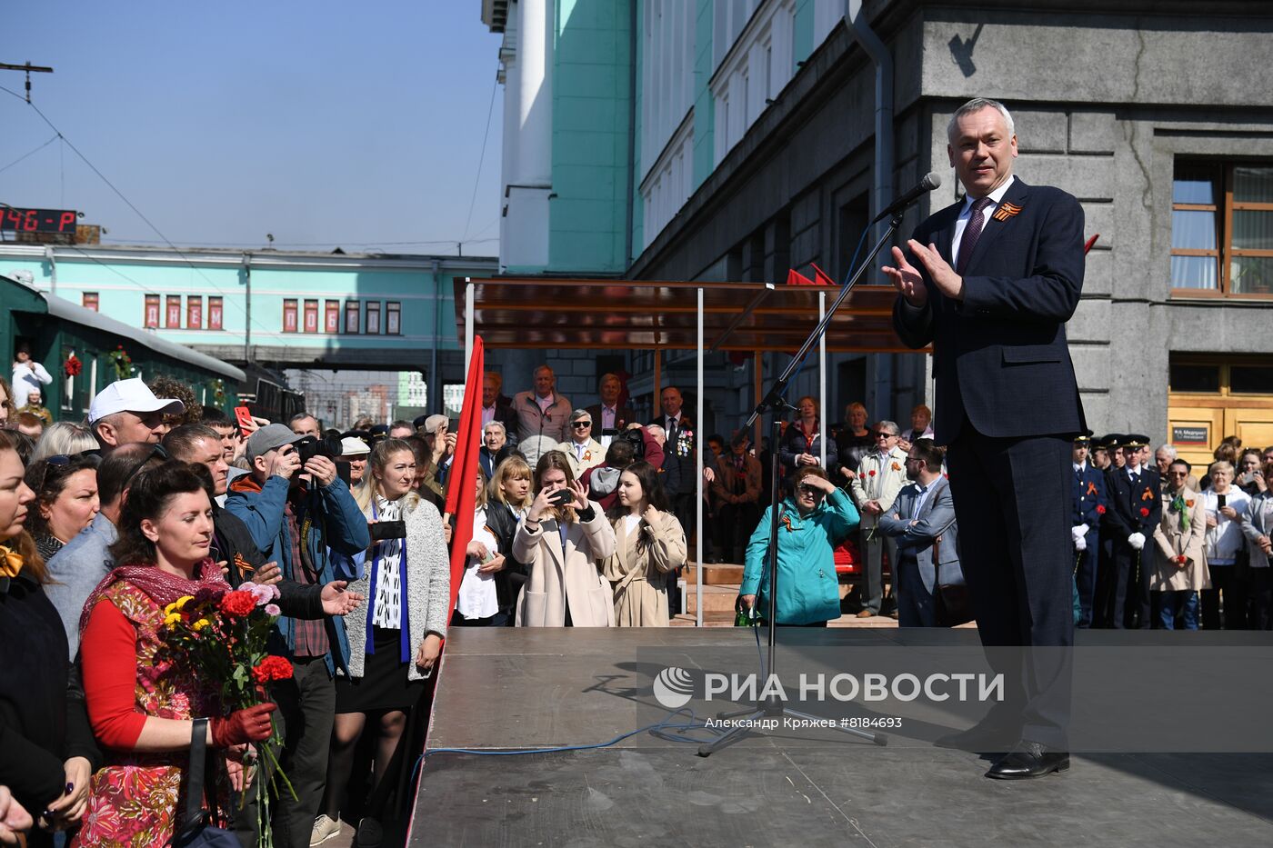 Встреча ретро-поезда "Эшелон Победы" в Новосибирске