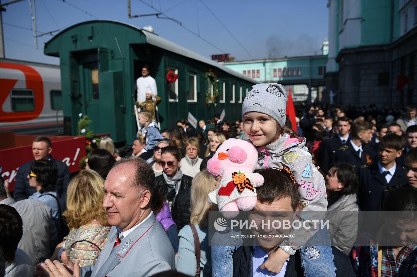 Встреча ретро-поезда "Эшелон Победы" в Новосибирске