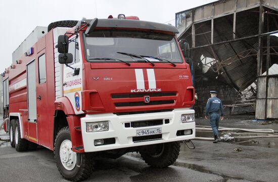 Пожар на рынке "Викалина" во Владикавказе