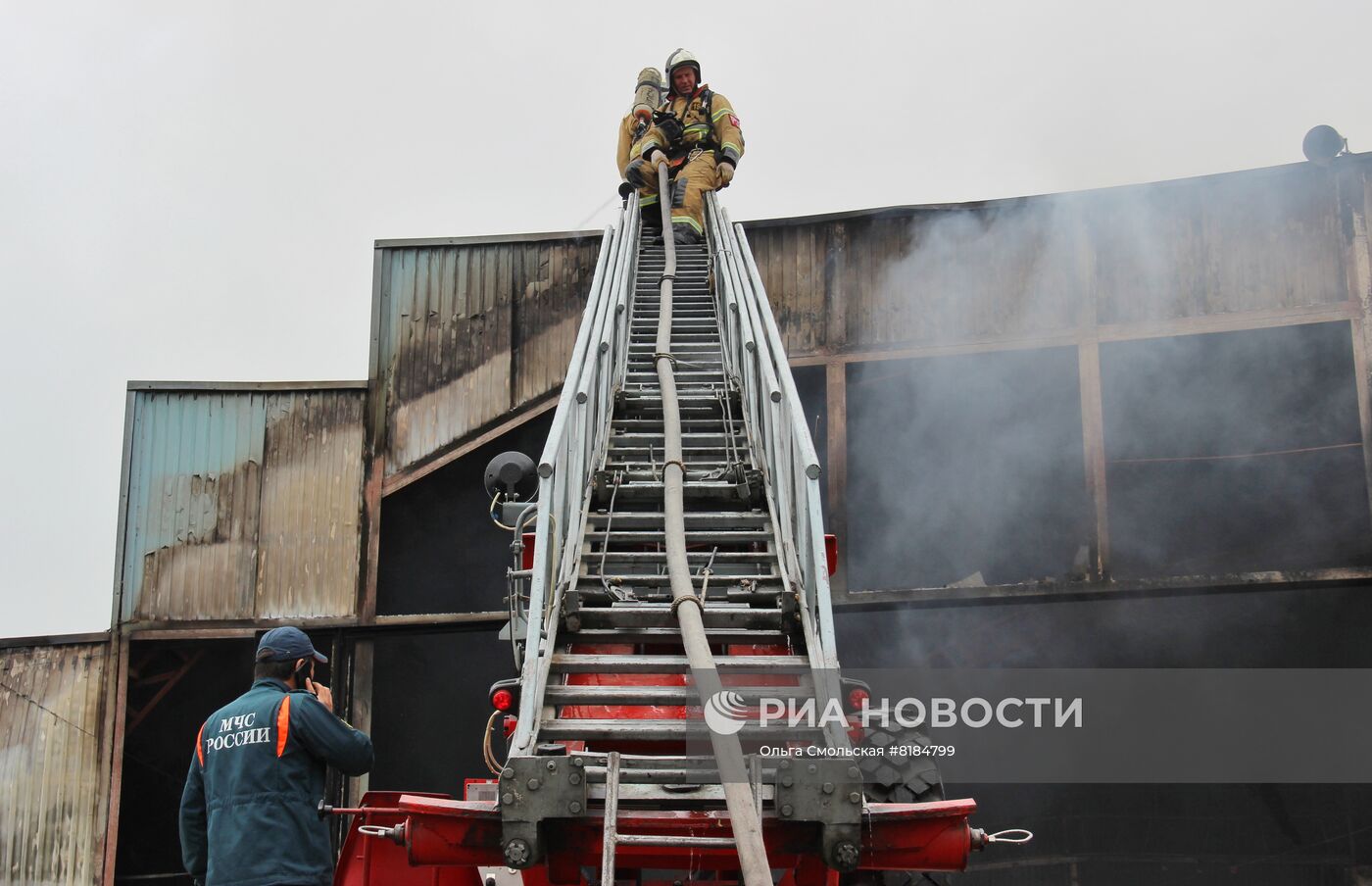 Пожар на рынке "Викалина" во Владикавказе