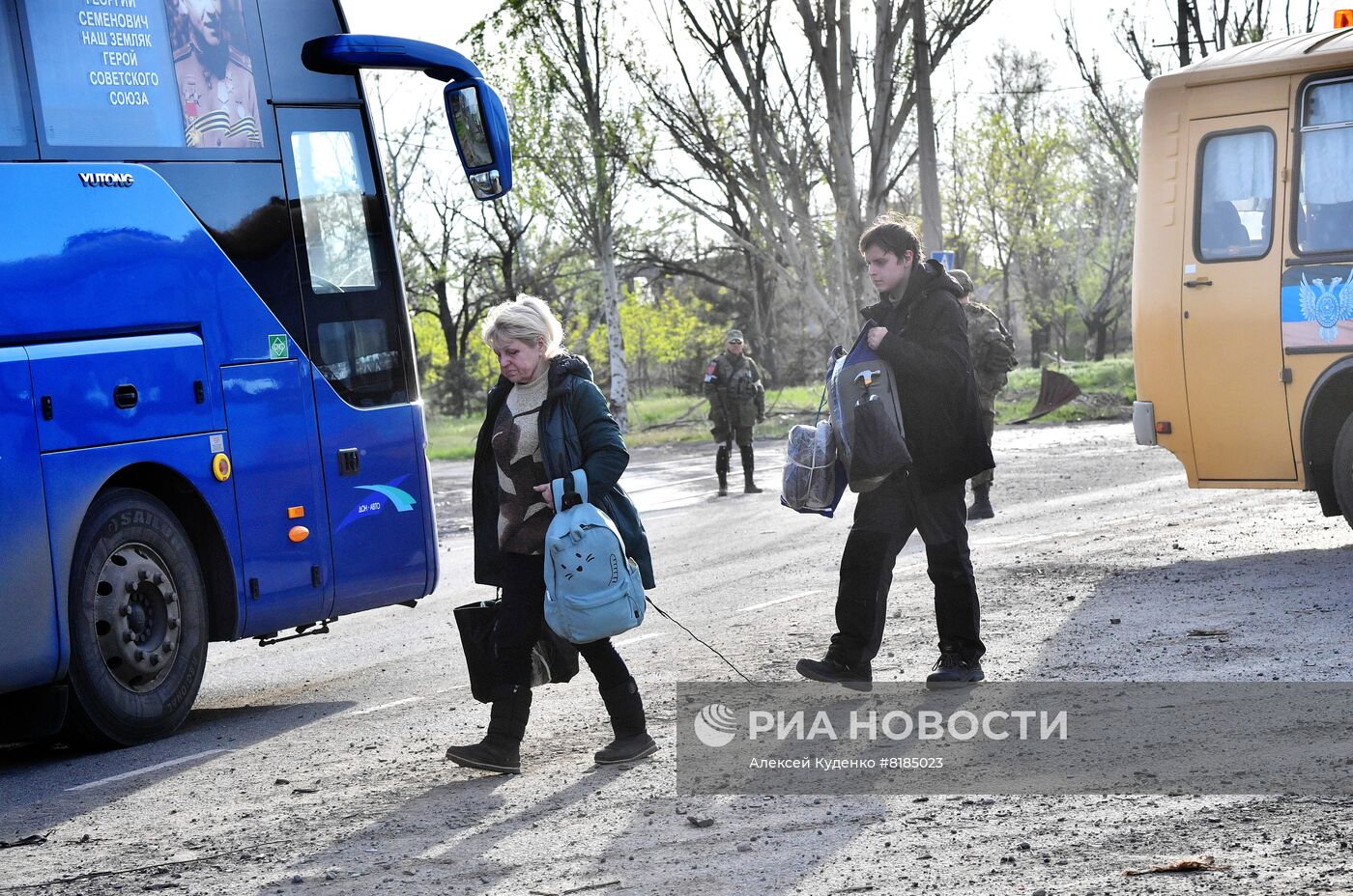 Эвакуация гражданских лиц с завода "Азовсталь"